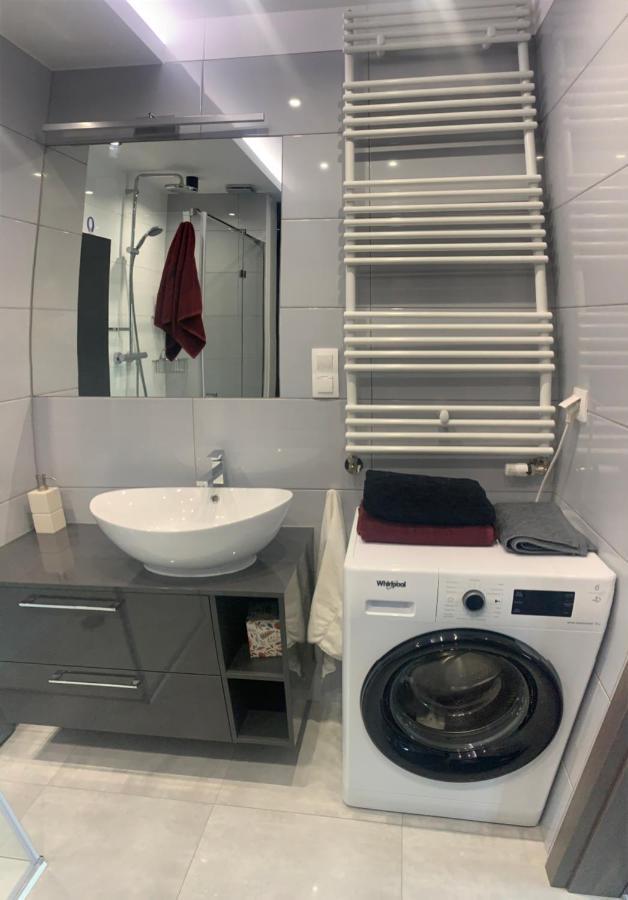 Klimatyzowany Apartament Z Miejscem Garazowym 乔左维尔考普尔斯基 外观 照片